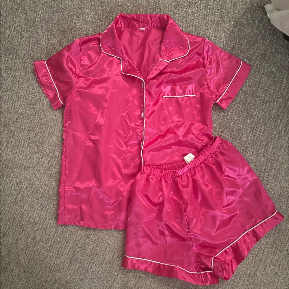 SHEIN Pink Satin Pajama Set with Classic Collar